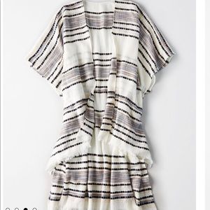 NWT. American eagle kimono